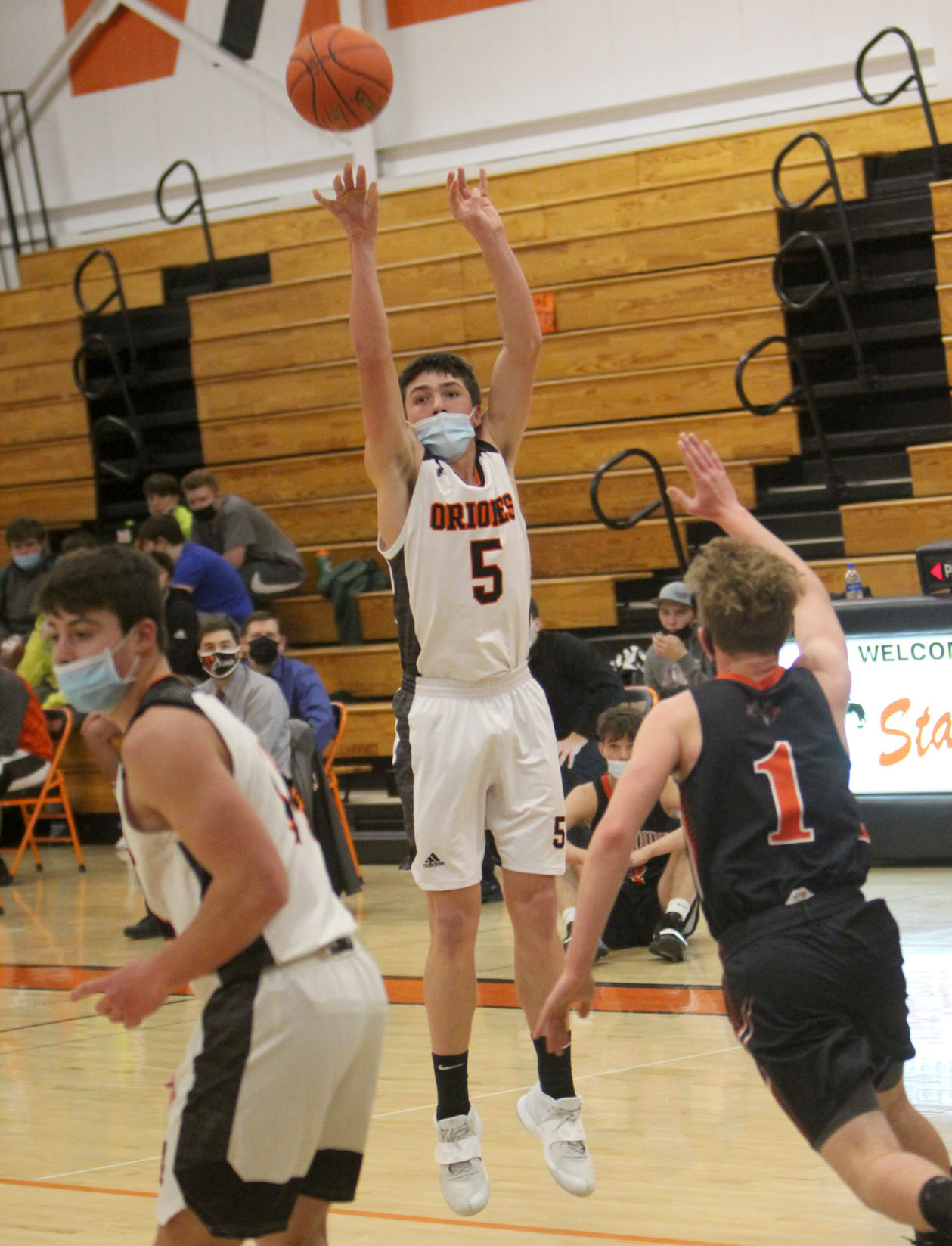 Elk Mound at Stanley-Boyd boys basketball 12-29-20